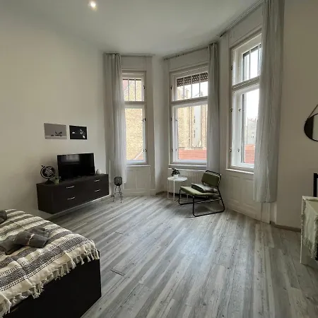 D58 Superior In The Center Budapeszt